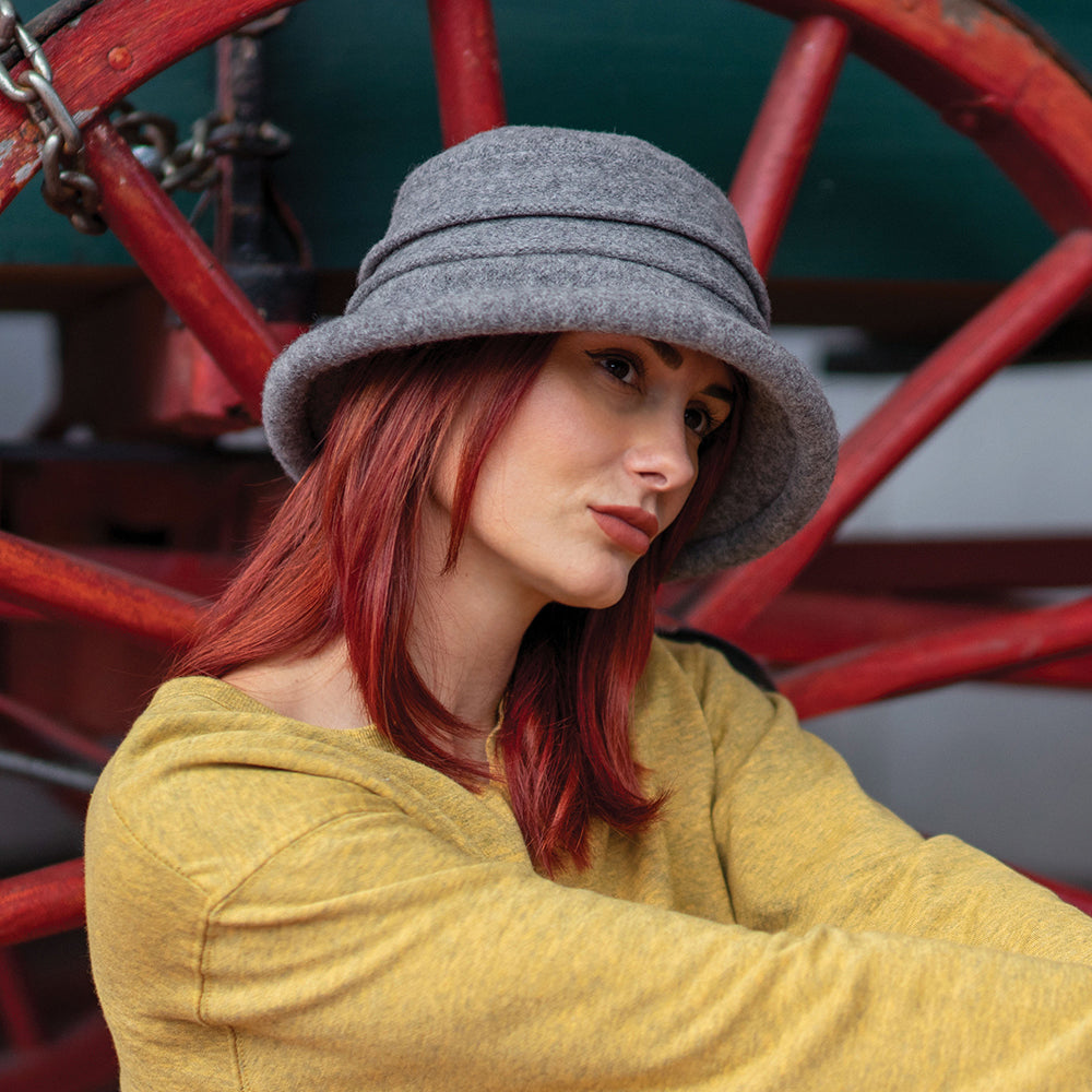 Chapeau Cloche en Laine Tula gris SCALA