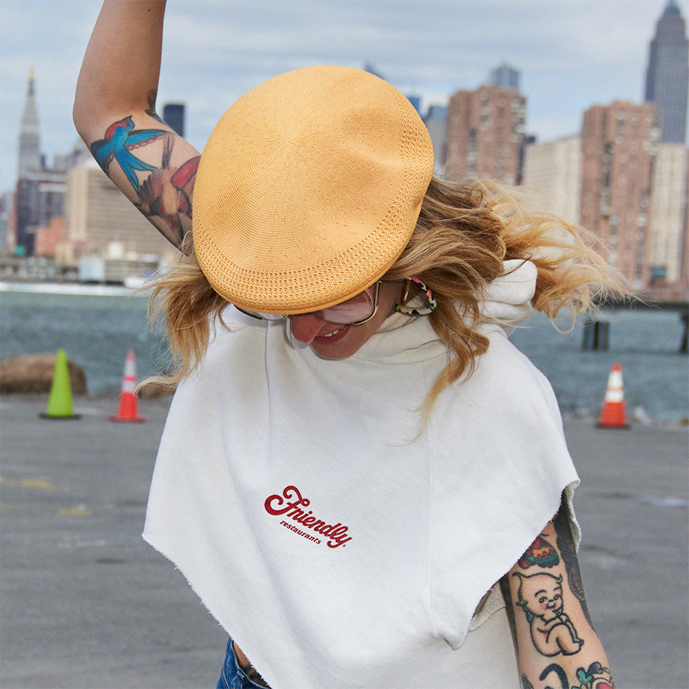 Casquette Plate en Tropic 504 Ventair abricot KANGOL