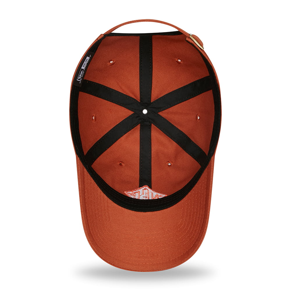 Casquette 9TWENTY NEC Felt Patch Casual Classic en Coton ocre NEW ERA