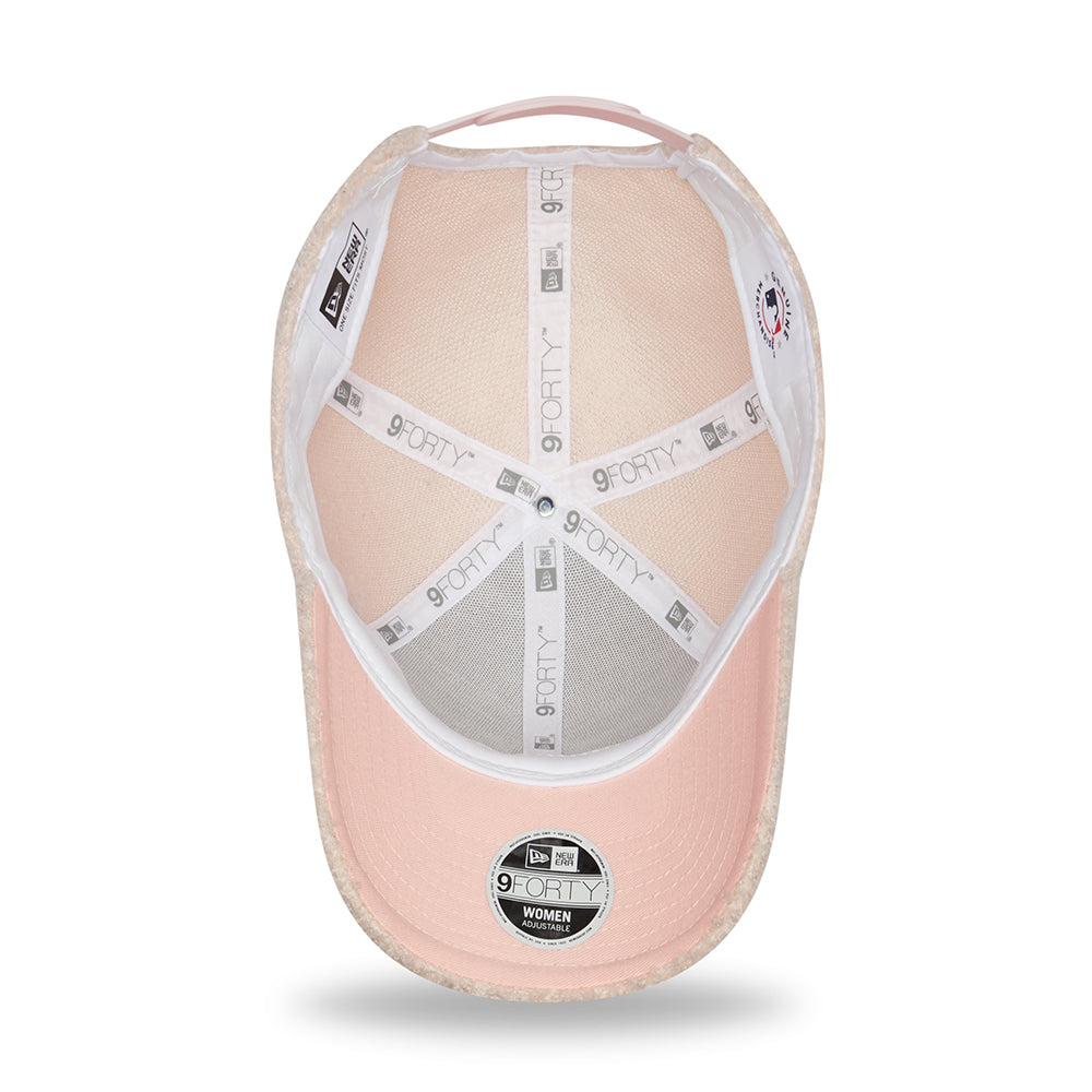 Casquette Femme 9FORTY MLB Borg New York Yankees rose clair NEW ERA