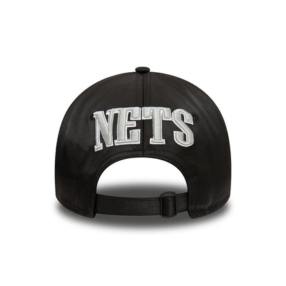 Casquette 9TWENTY NBA Satin Brooklyn Nets noir NEW ERA