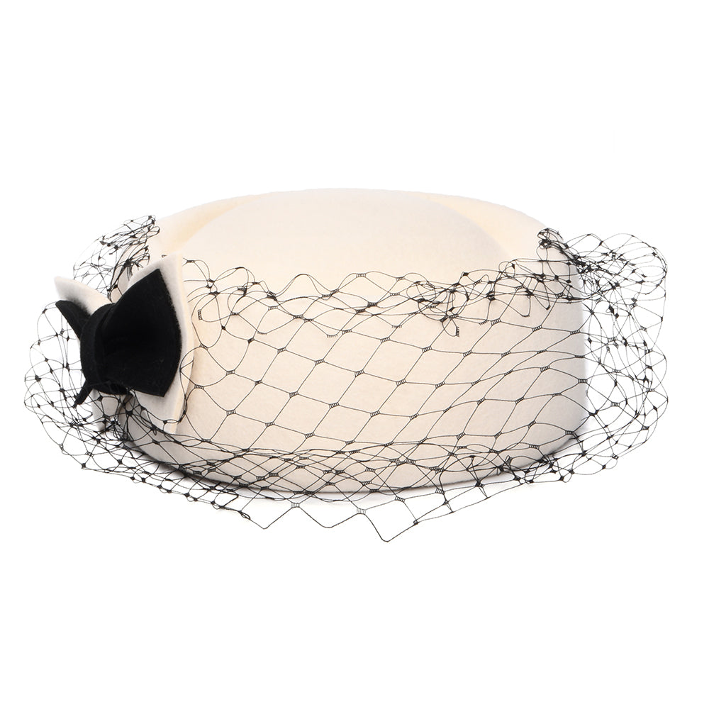 Chapeau Calot en Laine avec Voile Carrie blanc hiver WHITELEY