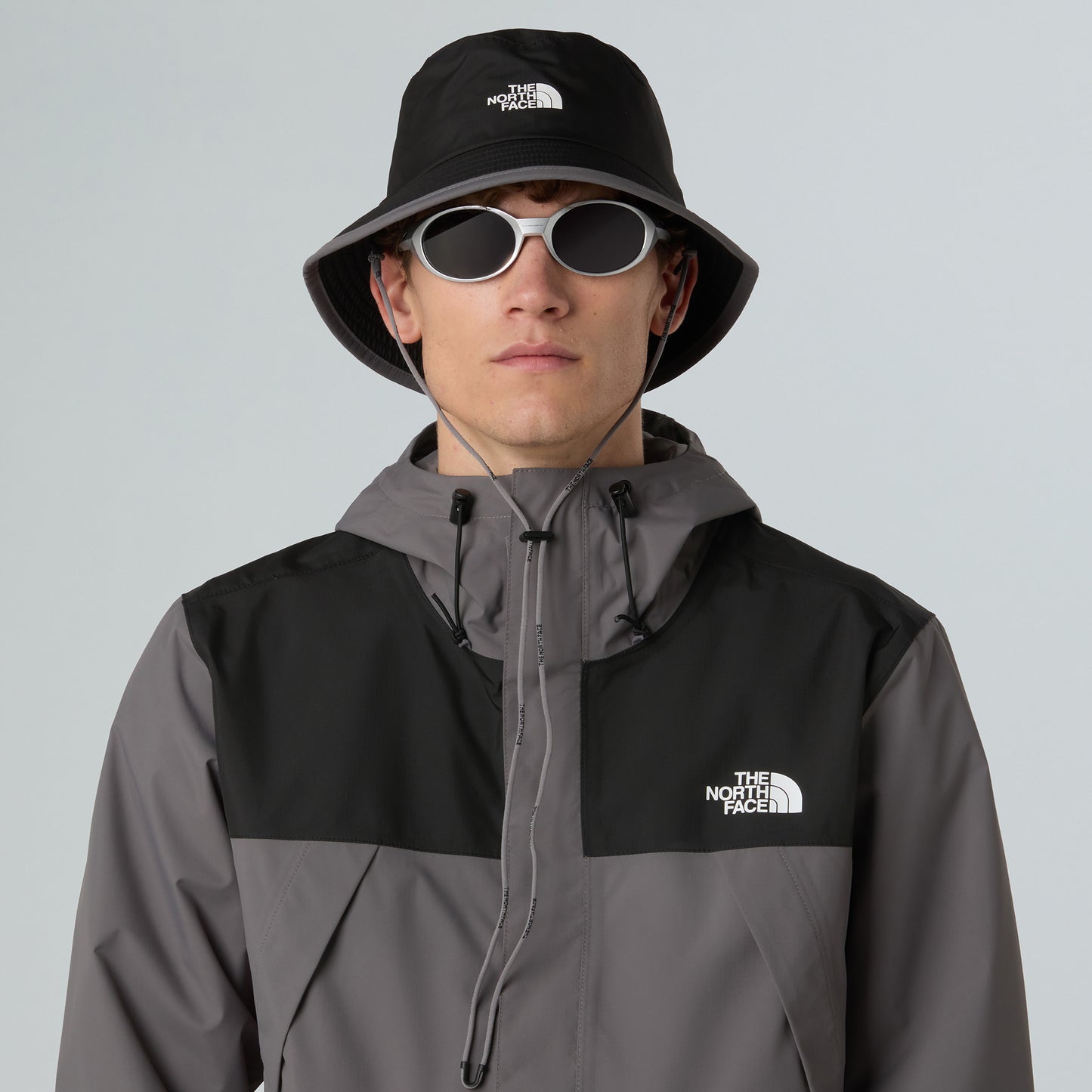 Chapeau Bob Imperméable à Coutures Scellées Antora noir-gris THE NORTH FACE