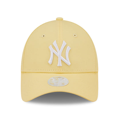 Casquette Femme 9FORTY MLB League Essential New York Yankees jaune clair-blanc NEW ERA