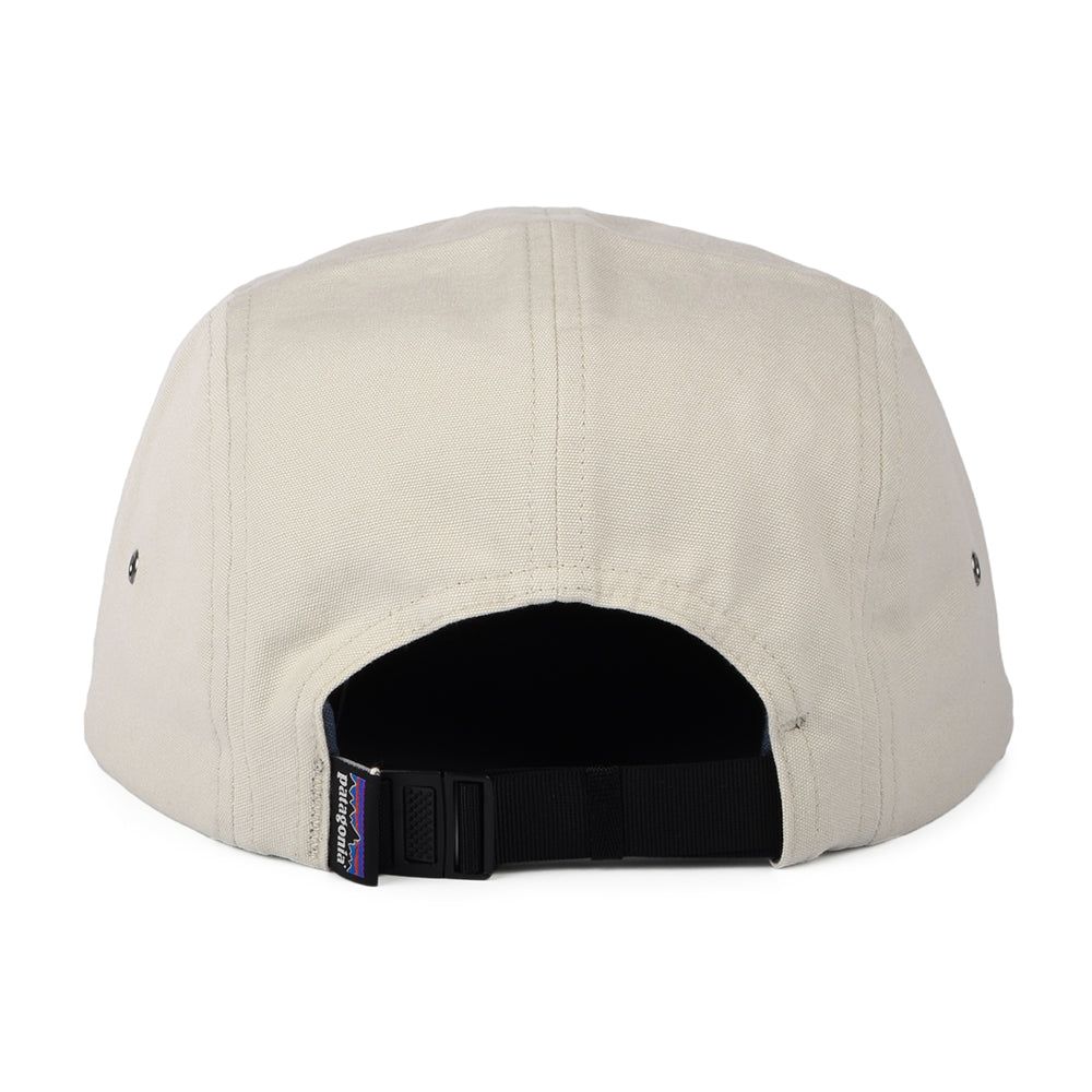 Casquette 5 Panel en Coton Bio Shop Sticker Graphic Maclure beige sable-bleu PATAGONIA