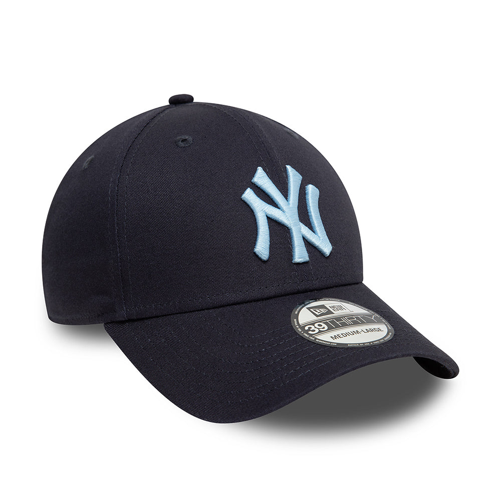 Casquette 39THIRTY MLB League Essential New York Yankees bleu marine-bleu ciel NEW ERA