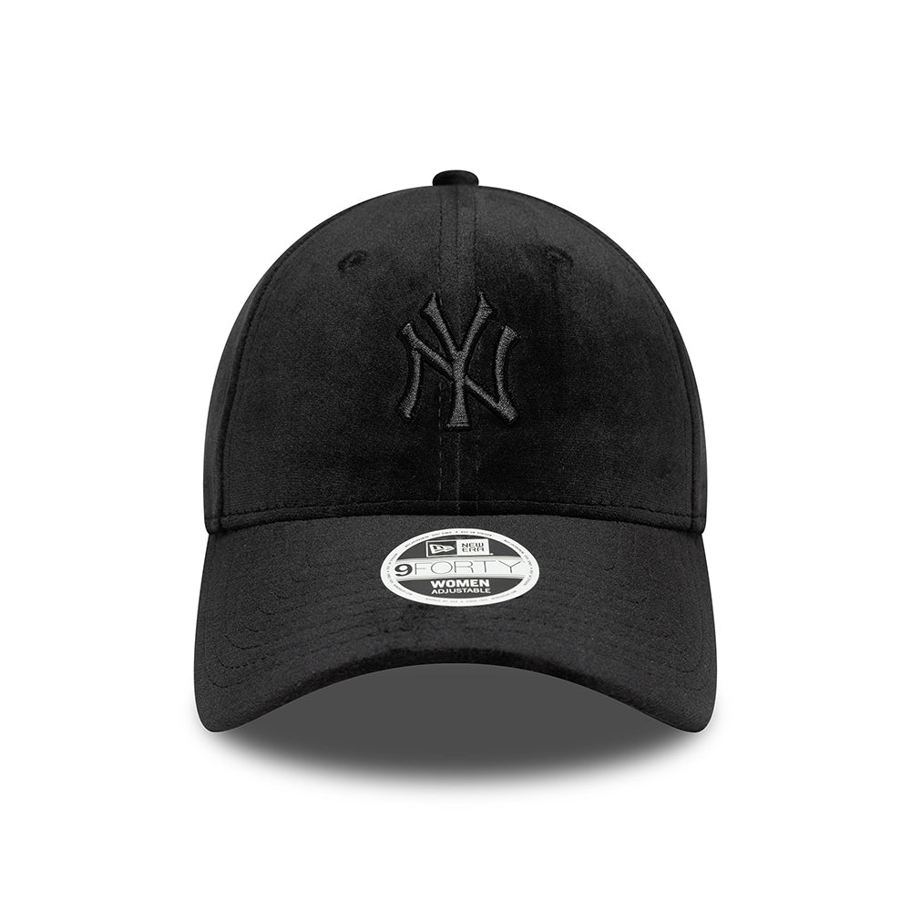 Casquette Femme 9FORTY MLB Velour Midi New York Yankees noir sur noir NEW ERA