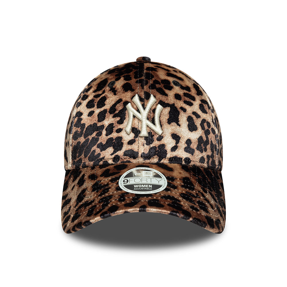 Casquette Femme 9FORTY MLB Leopard Velour New York Yankees marron-crème NEW ERA