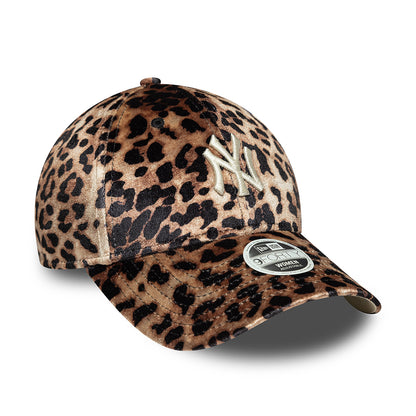 Casquette Femme 9FORTY MLB Leopard Velour New York Yankees marron-crème NEW ERA