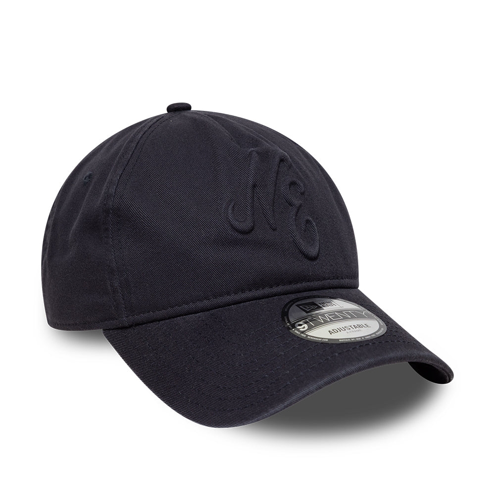Casquette 9TWENTY NE Embossed A-Frame bleu marine sur bleu marine NEW ERA