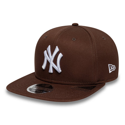 Casquette Snapback 9FIFTY New York Yankees MLB League Essential Original Fit chocolat-blanc NEW ERA