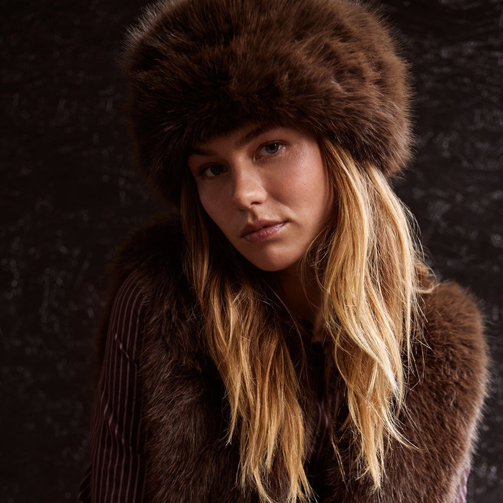 Toque Hiver en Fausse Fourrure Angeliqa marron foncé BARTS