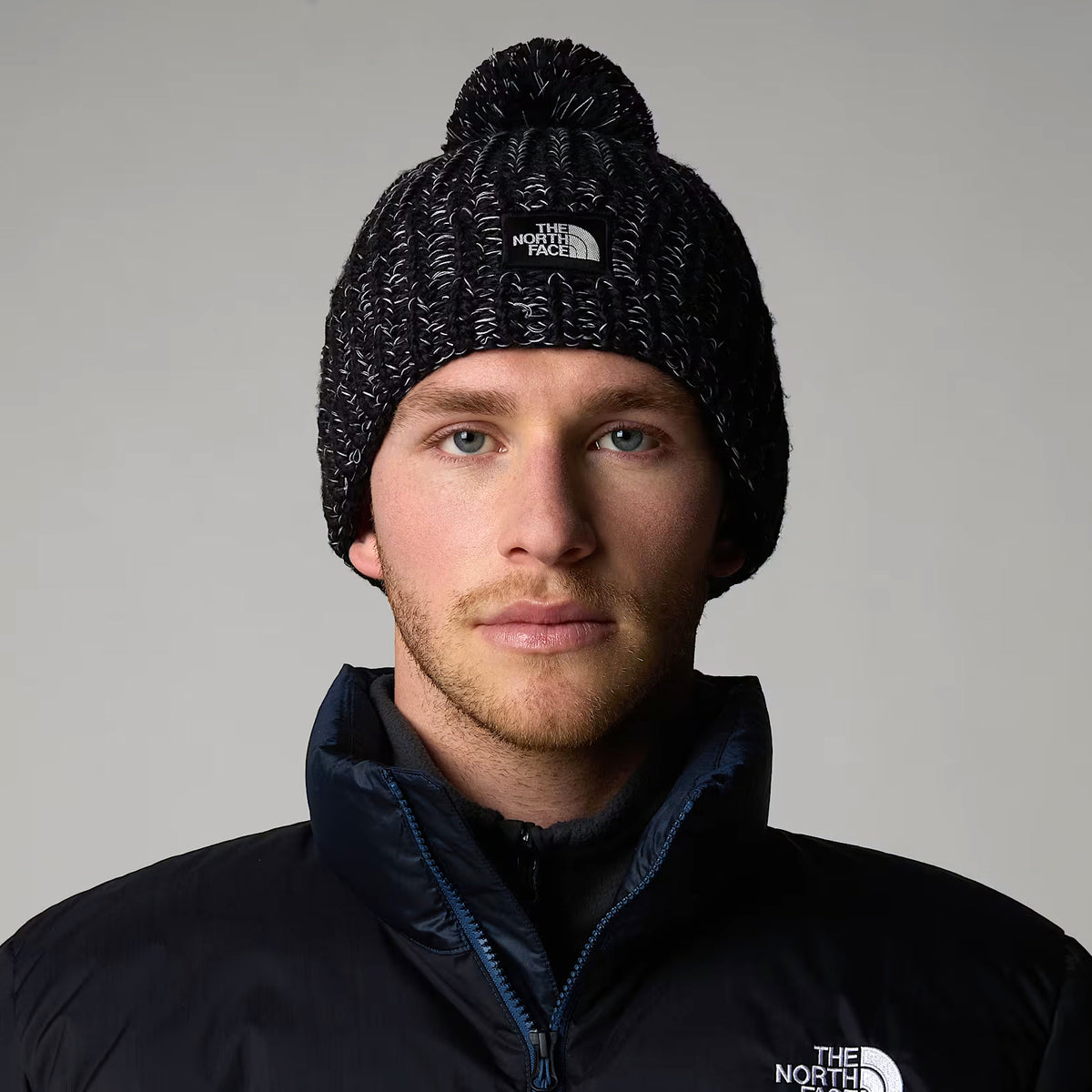 Bonnet à Pompon Cozy Chunky Cabin noir-blanc THE NORTH FACE