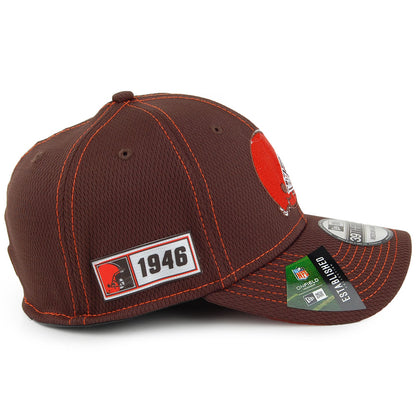 Casquette 39THIRTY NFL Onfield Road Cleveland Browns marron NEW ERA