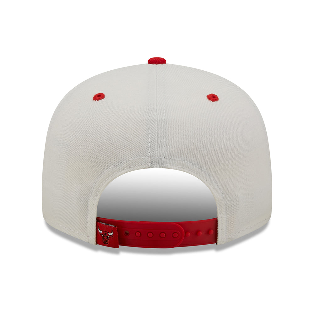 Casquette 9FIFTY MLB White Crown Chicago Bulls blanc-rouge NEW ERA