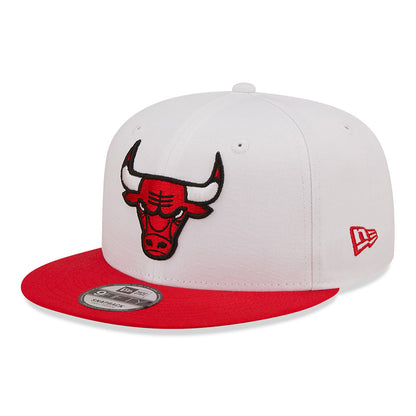 Casquette Snapback 9FIFTY NBA White Crown Team Chicago Bulls blanc-rouge NEW ERA