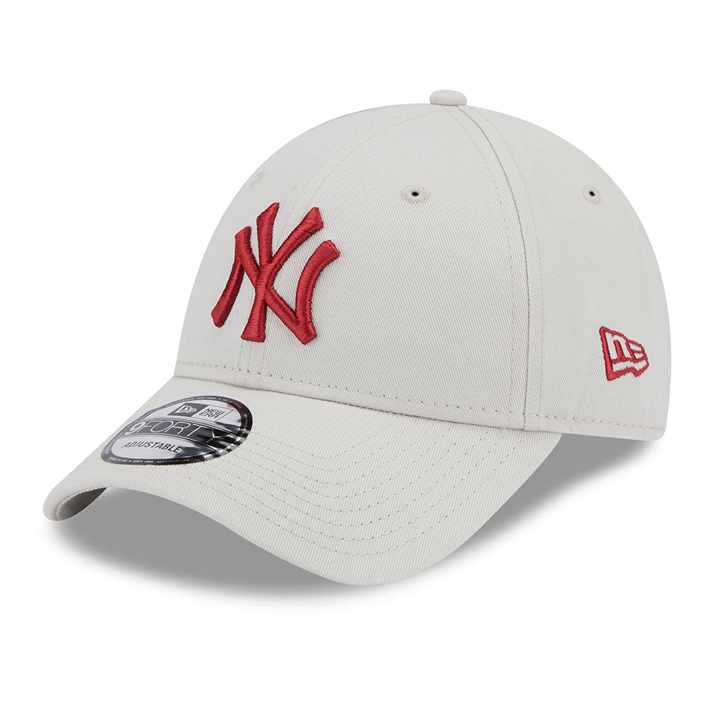 Casquettes New Era New York Yankees MLB Quilted 9FORTY Adjustable Cap Black Black Casquettes New Era New York Yankees MLB Quilted 9FORTY Adjustable Cap Black Black