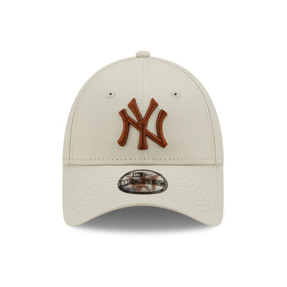 Casquette Enfant 9FORTY MLB League Essential New York Yankees pierre-caramel NEW ERA