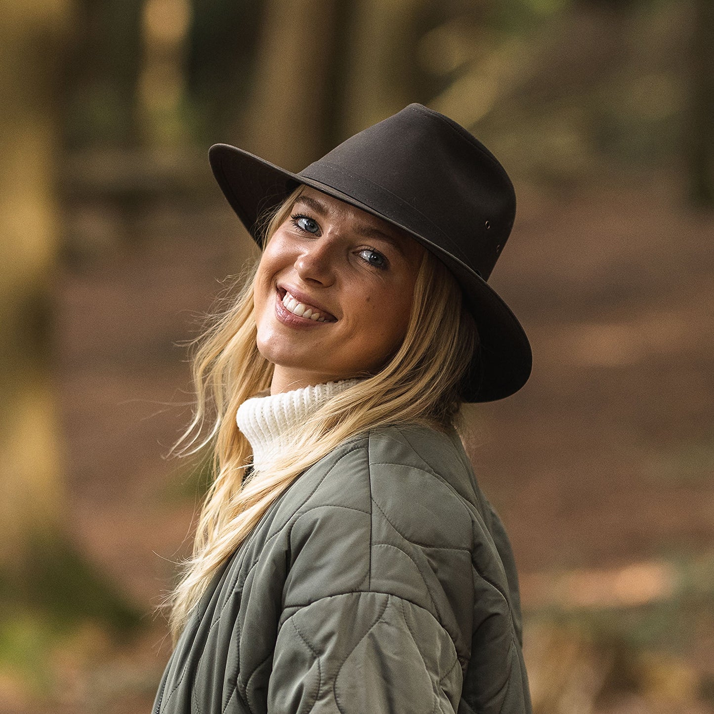 Chapeau Fedora Safari en Toile Cirée olive JAXON & JAMES - VENTE EN GROS